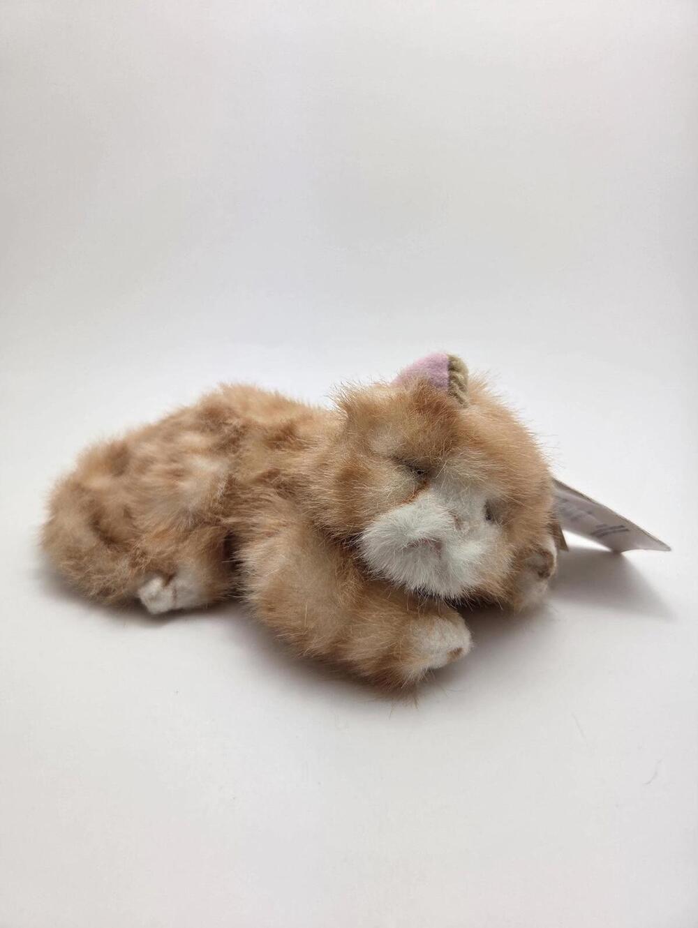 Russ Berrie “Peaches” the Realistic Sleeping Tabby Cat New with Tags (7 inch)